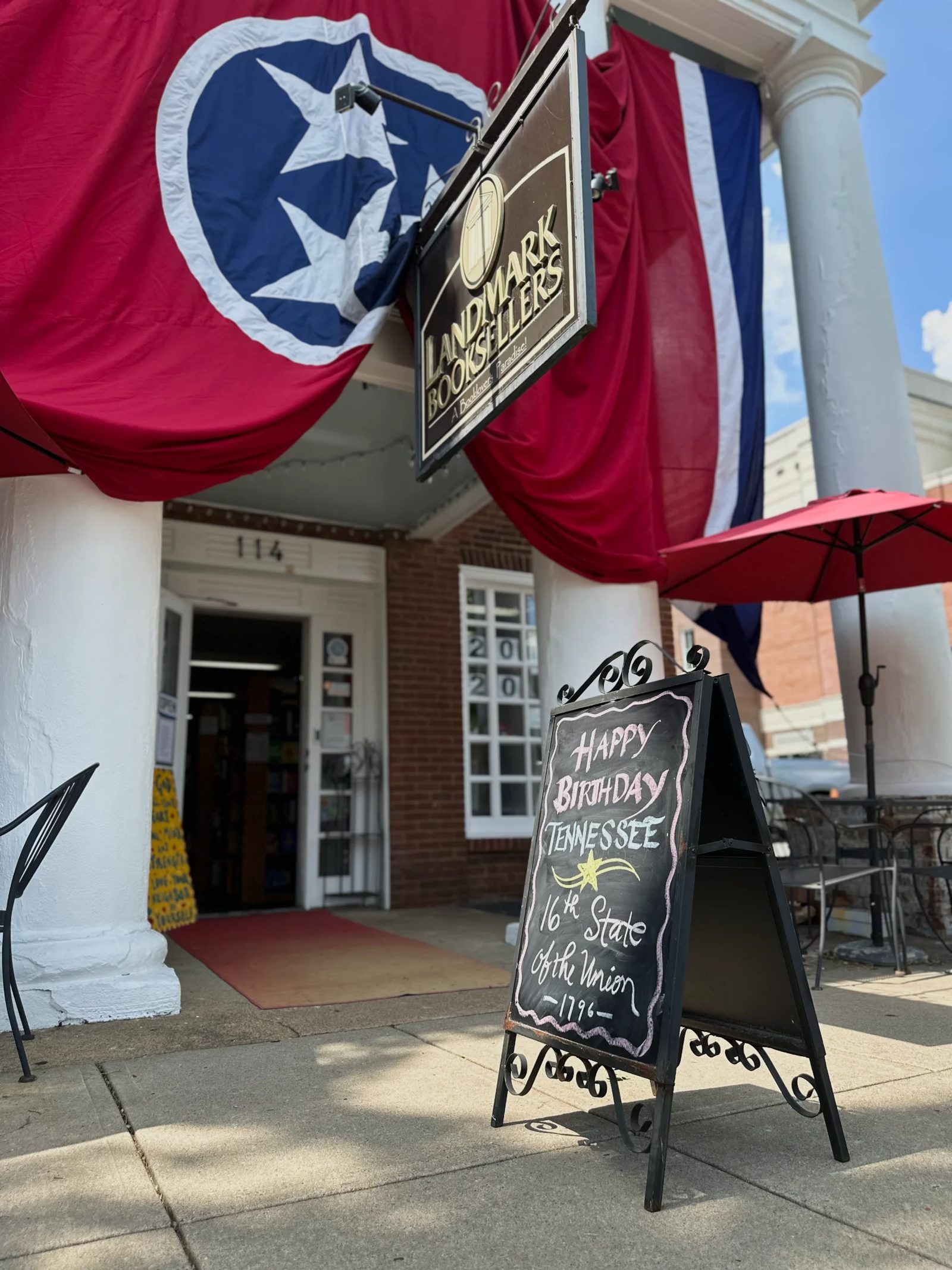 The entrance dressed with the Tennessee flag